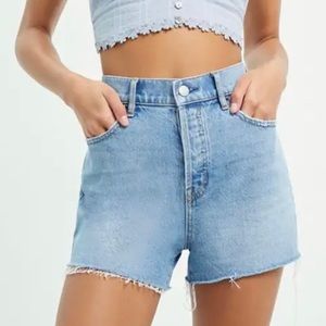 PACSUN HIGH RISE ICON SHORT SIZE 25